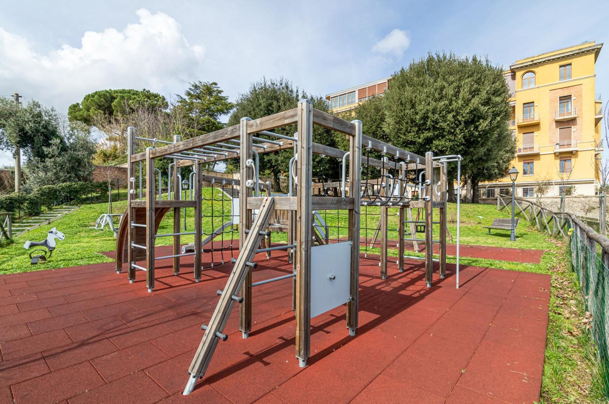 Porta Tufi Luxury Apartment With Private Parking! Siena Exterior foto