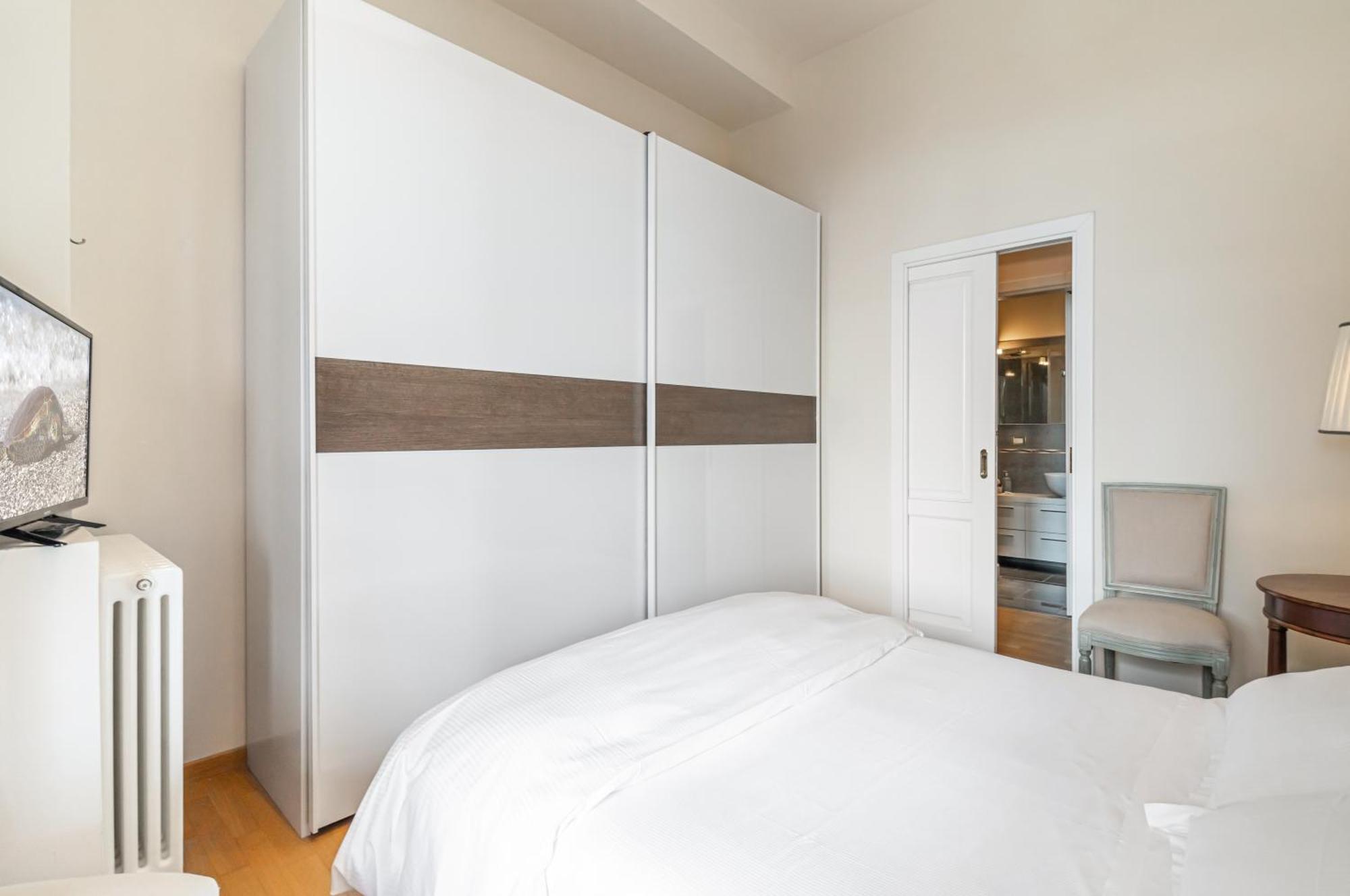 Porta Tufi Luxury Apartment With Private Parking! Siena Exterior foto